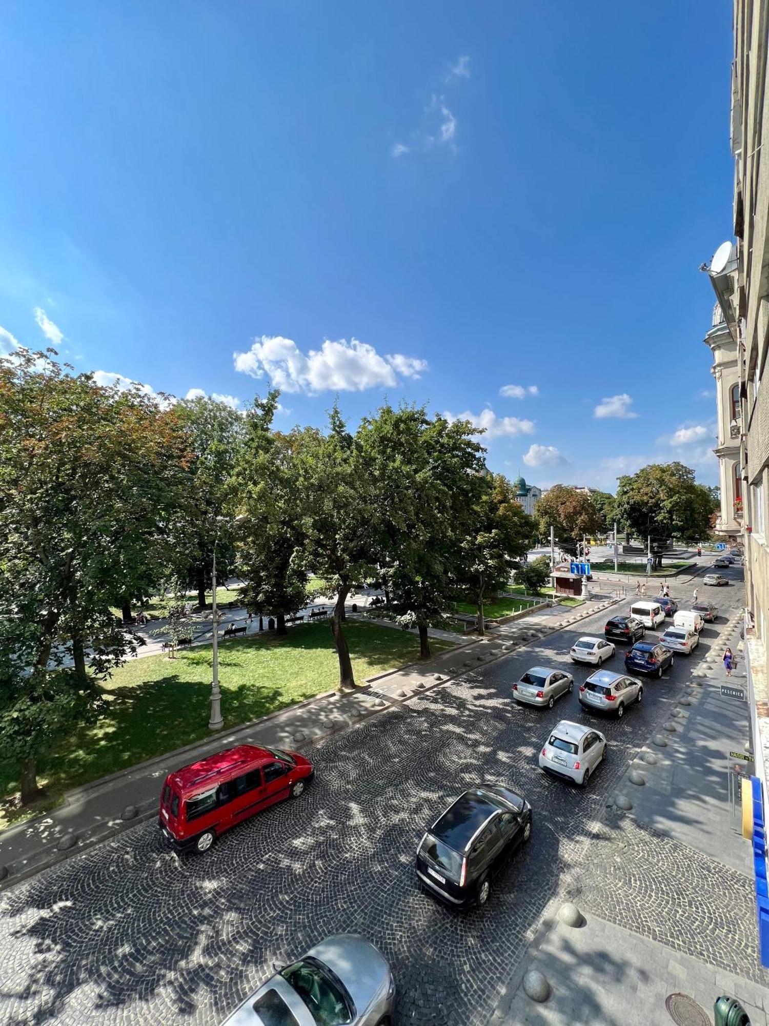 Avenue Apart Львов Экстерьер фото